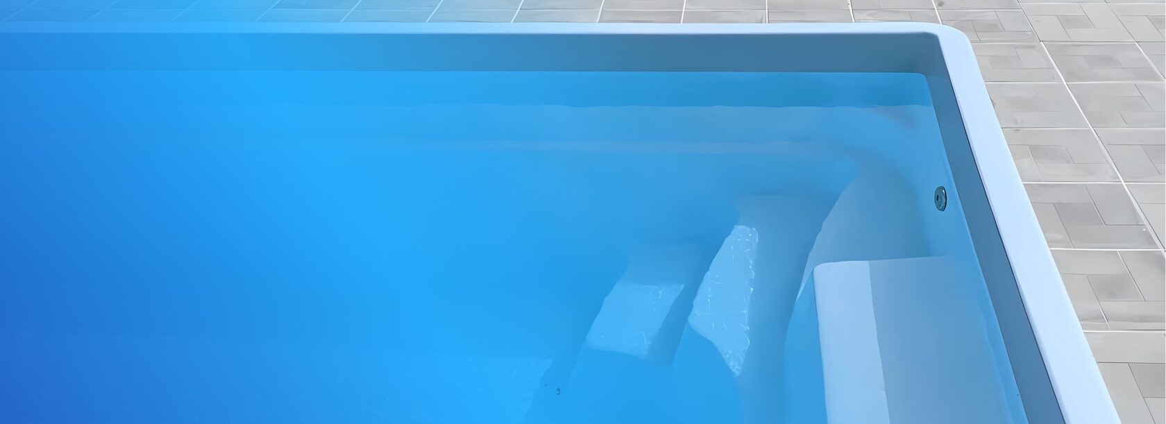 Бордюрный камень для бассейна — установка в Ярославле