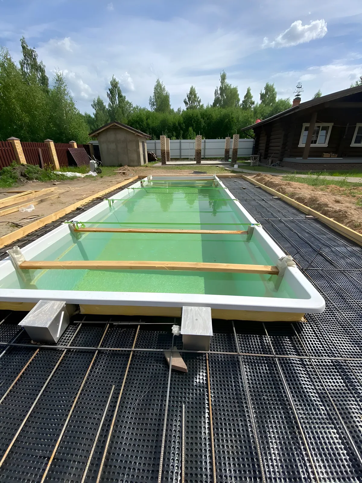 Laguna 9 — вечернее освещение в Ярославле