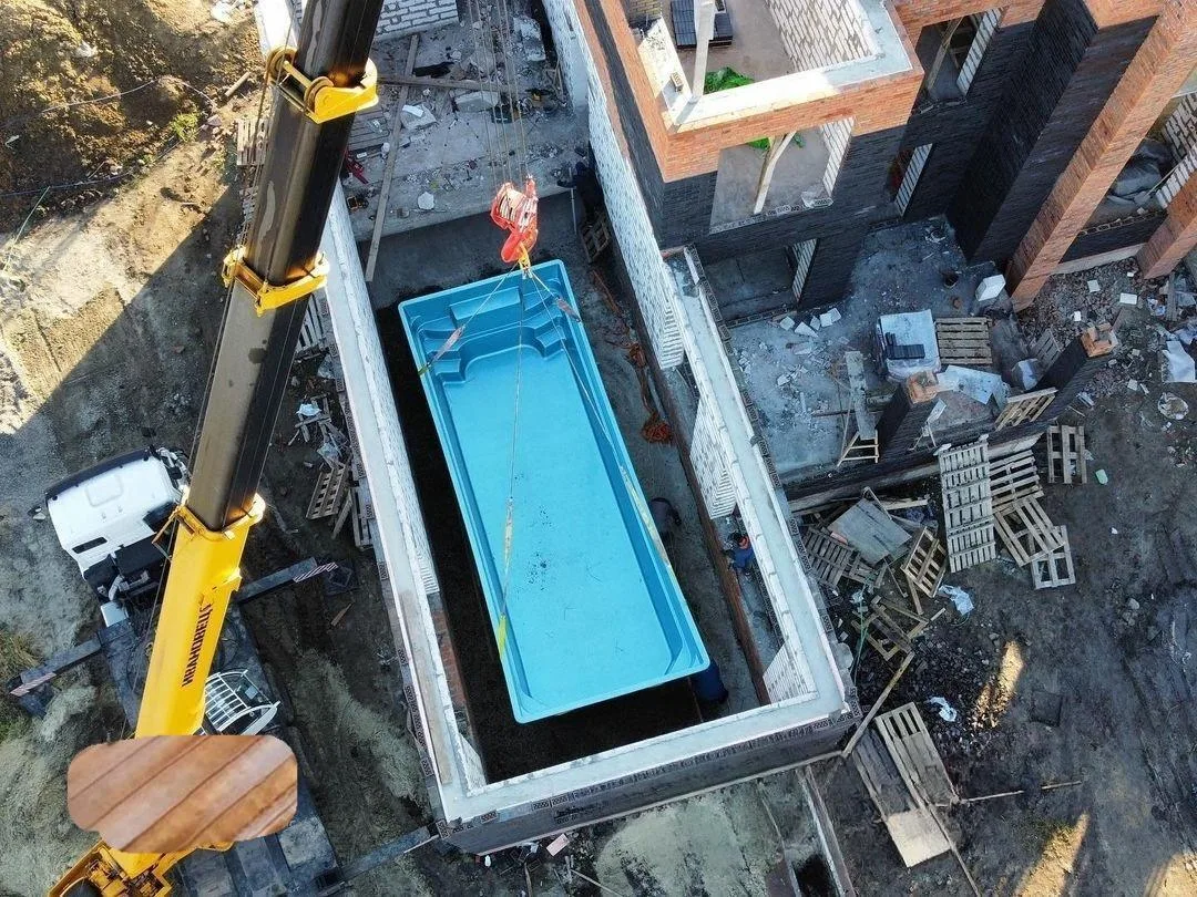 Laguna 9 — зона отдыха у бассейна в Ярославле